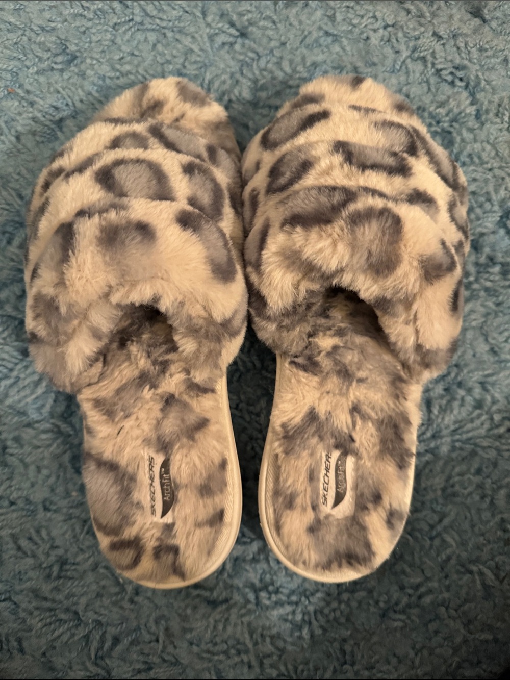Skechers Women's Grey Leopard Faux Fur Slide Slippers